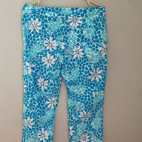 Lilly Pulitzer Crop Capri Pants White Label Cheetah Leopard Pattern - Picture 2 of 10